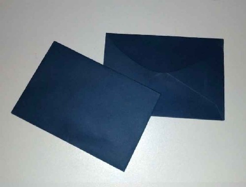 envelope azul marinho